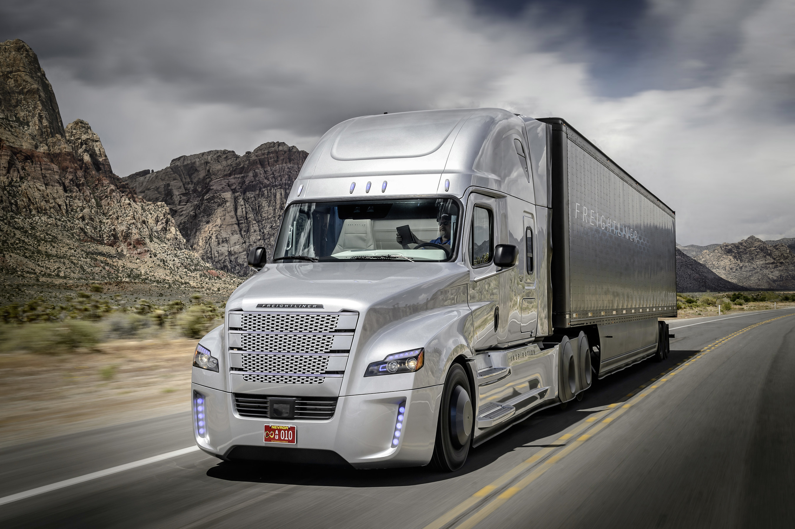 Daimler Trucks Freightliner Inspiration Truck